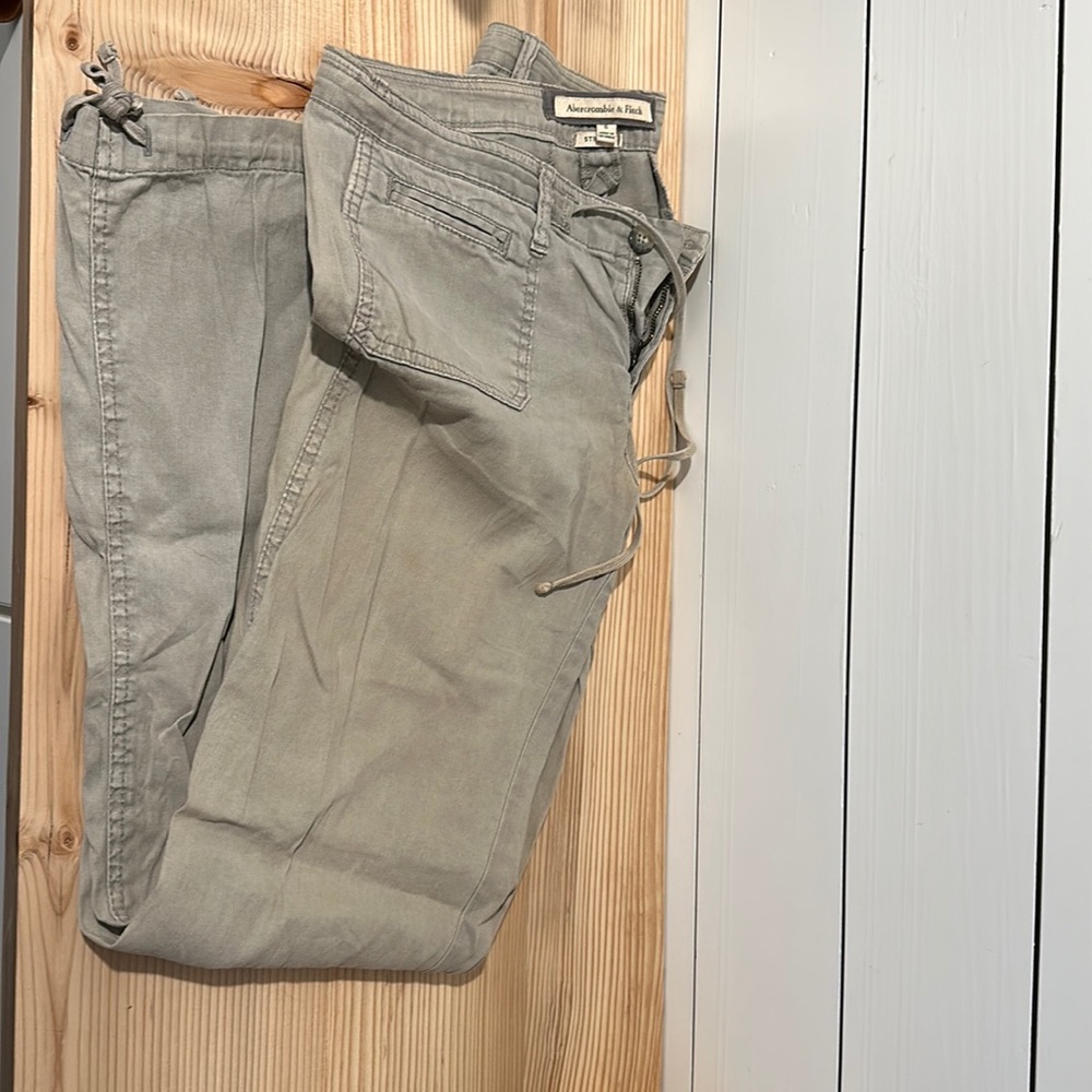 Abercrombie and Fitch Wide legged hike style pants - Size 6
